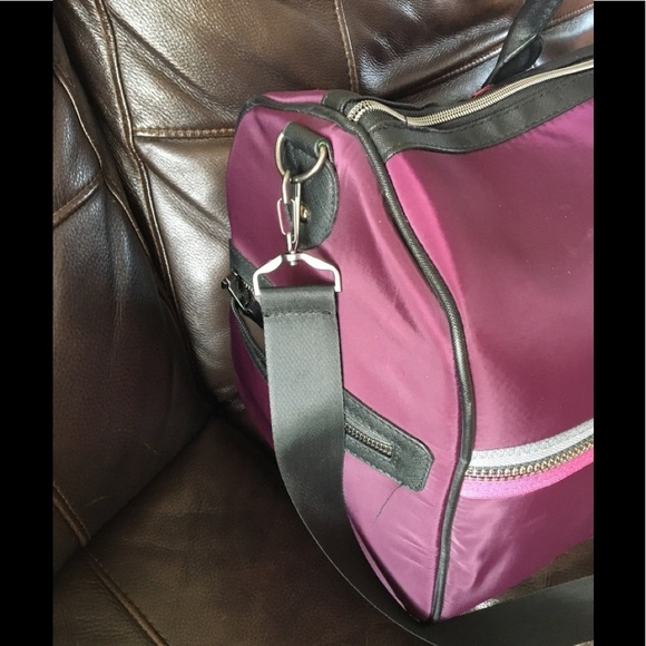 Adrienne Vittadini  Nylon 22" Multi Pocket Duffel Bag - Picture 12 of 16